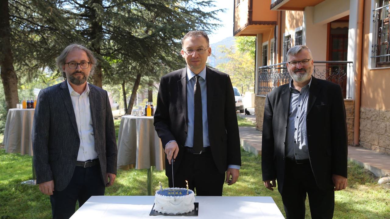 Hatırlanacağı üzere Süleyman Demirel Üniversitesi (SDÜ), Isparta’nın ve ülkemizin gelişimine