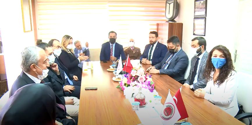 İyi Parti Isparta Milletvekili Aylin Cesur ve parti heyeti Cumhuriyet’in