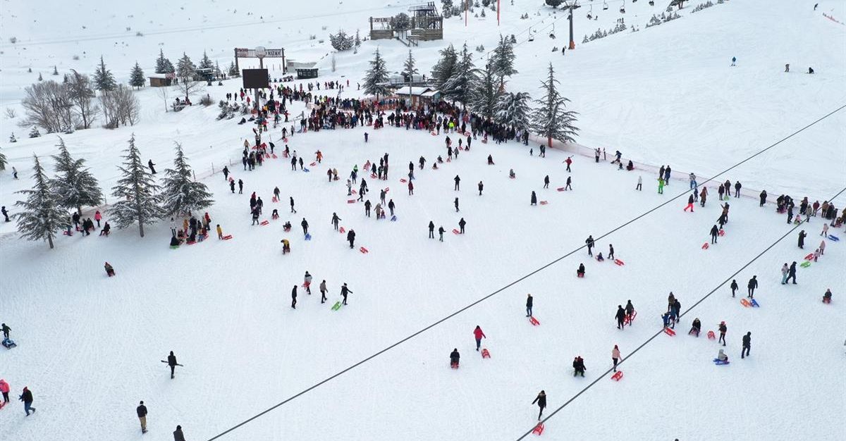 Isparta’nın incisi, Akdeniz’in parlayan yıldızı Davraz Kayak Merkezinde son kar