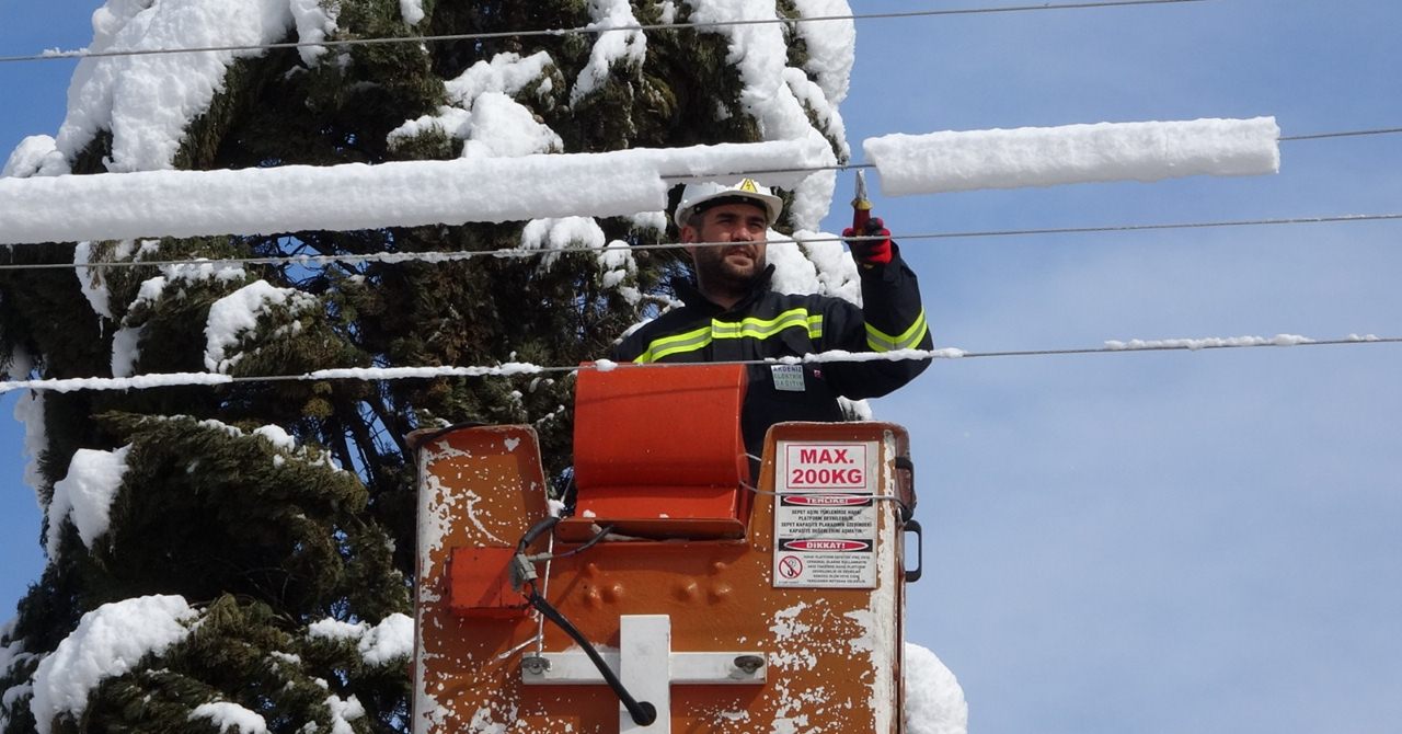 Isparta’da yaşanan elektrik kesintileri ile ilgili Akdeniz Elektrik Dağıtım A.Ş.
