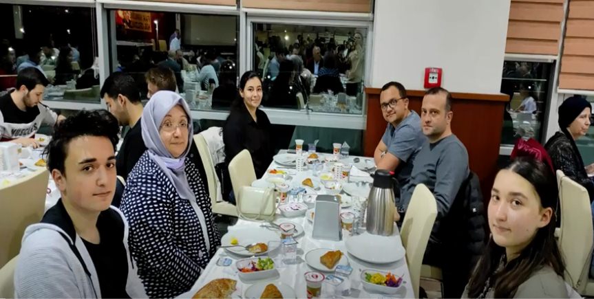 Ankara’da yaşayan Ispartalılar, ISVAK Vakfı tarafından düzenlenen iftarda bir araya