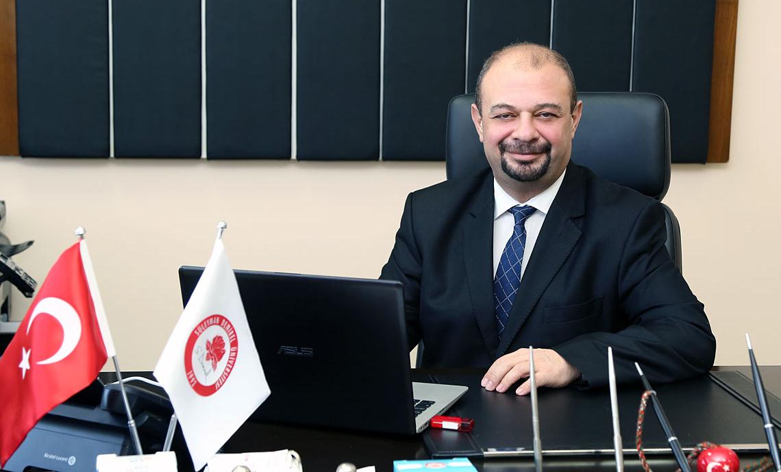 Süleyman Demirel Üniversitesi (SDÜ) Diş Hekimliği Fakültesi Dekanı Prof. Dr.