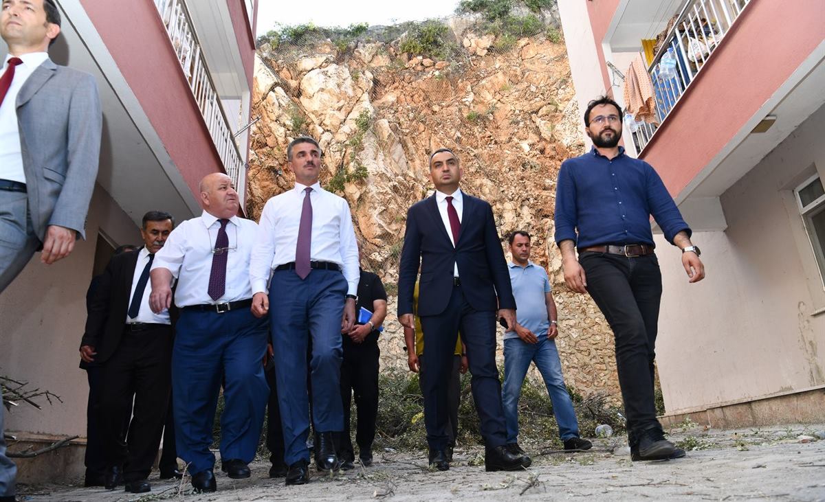 Isparta Valisi Aydın Baruş ilçe ziyaretleri kapsamında Eğirdir ilçesinde görev