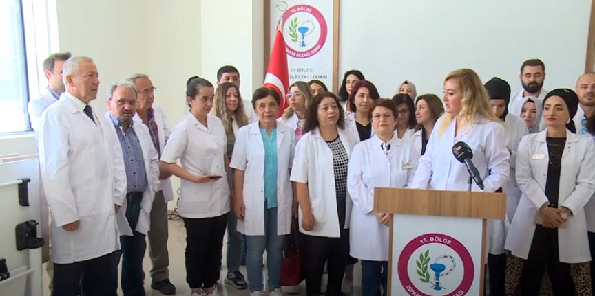 13 yıldır değişmeyen ilaç fiyat kararnamesi eczacıların tepkisine neden oldu.