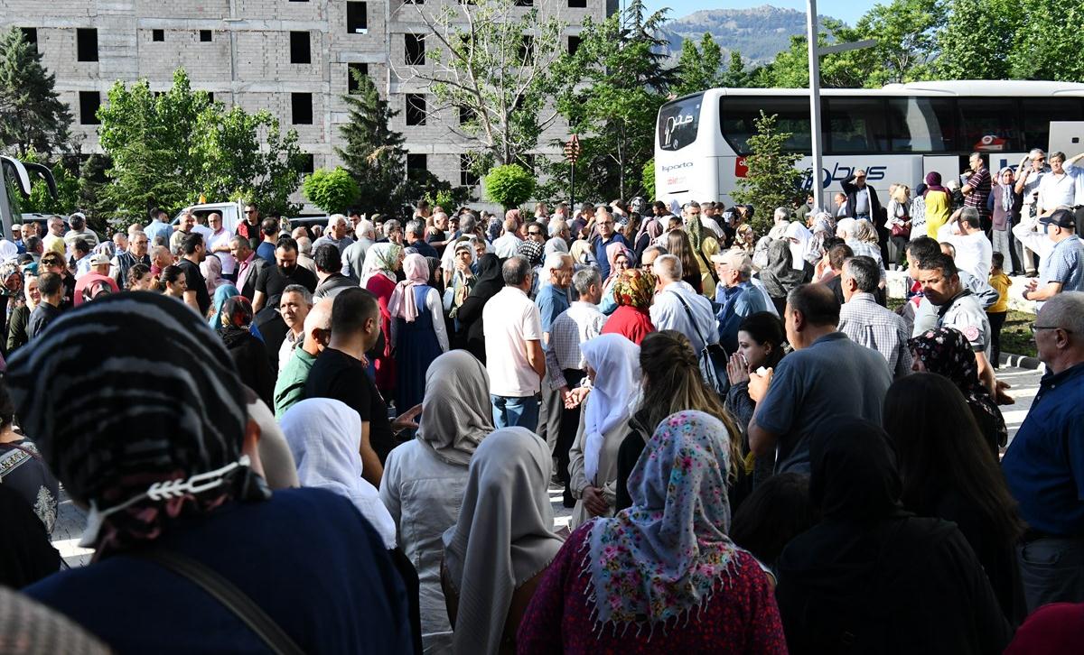 Yaşanan koronavirüs salgını dolayısıyla 2 yıldır yapılamayan hac ziyaretleri yeniden