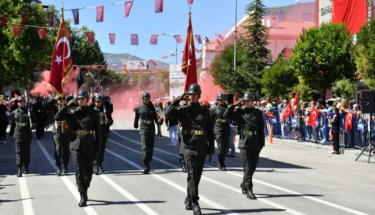 Gazi Mustafa Kemal Atatürk komutasındaki Türk ordusunun zaferiyle sonuçlanan Büyük