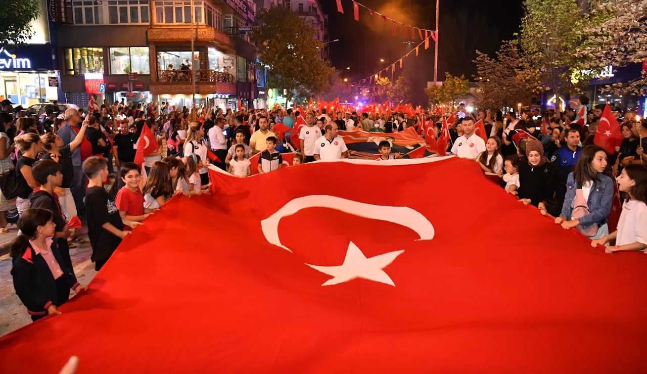 Büyük Zaferin 100’ üncü yıl dönümü gündüz programlarında coşkulu bir