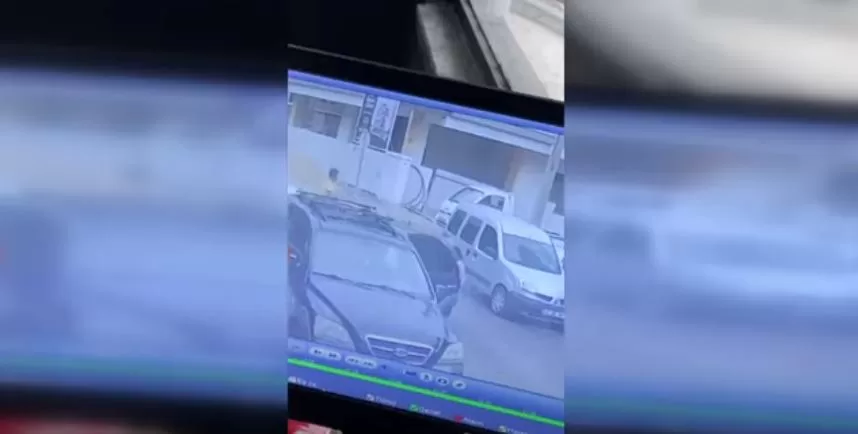 Isparta’da güpe gündüz otomobil hırsızlığı yaşandı. Kepeci Mahallesi’nde gerçekleştirilen hırsızlık