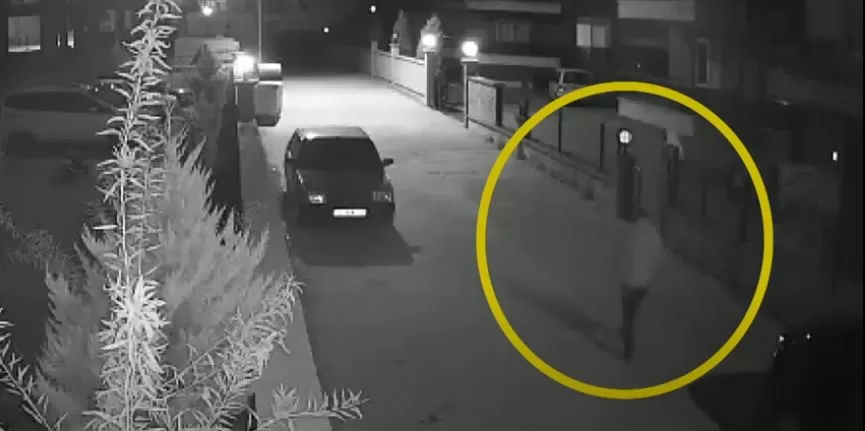 &nbsp;Çünür Mahallesi’ndeki bir apartmanın önündeki bisiklet, kimliği belirsiz kişi tarafından