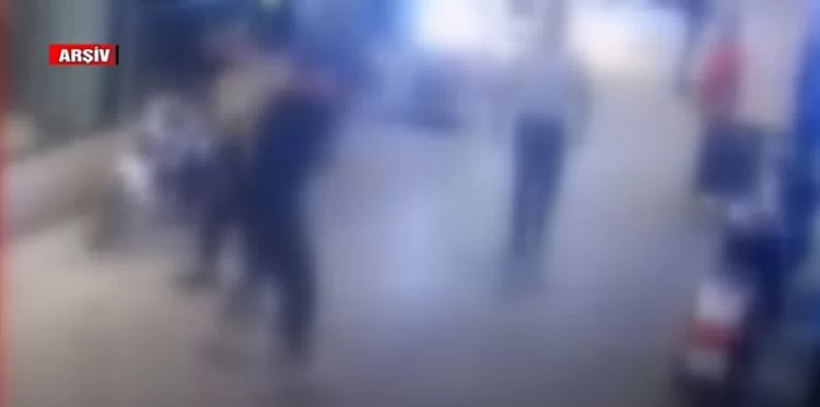  Davraz Mahallesi’nde yaşandı. Davraz Mahallesi’nde gece saatlerinde iki kardeş bilinmeyen