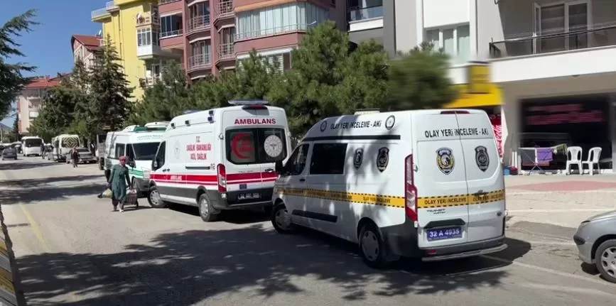 GECE SAATLERİNDE ARKADAŞINA AİT MARKETTE UYUYAN ŞAHIS, SABAH ÖLÜ BULUNDU