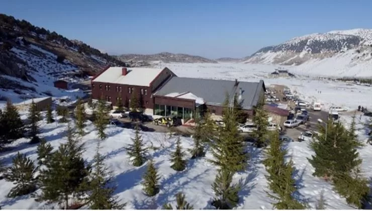 Türkiye’nin güneybatısında yer alan Isparta, başta Afyon olmak üzere Burdur,