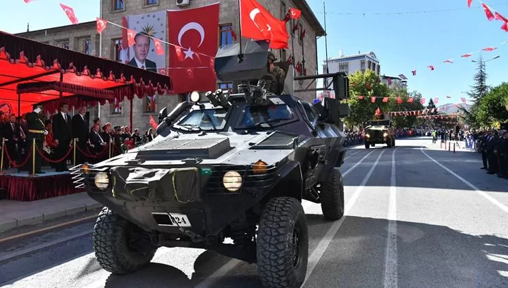 Cumhuriyetimizin 99. yıldönümü kutlamaları sabah Vali Aydın Baruş’un Valilik makamında