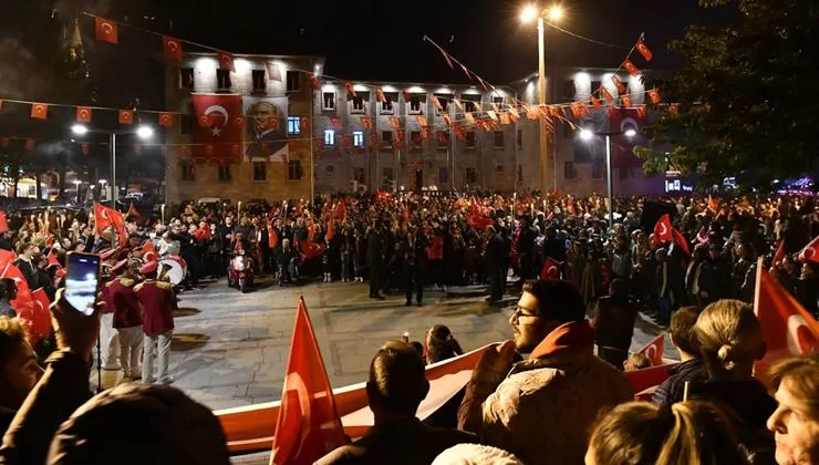 Cumhuriyetimizin 99. kuruluş yıl dönümü gündüz programlarında coşkulu bir şekilde