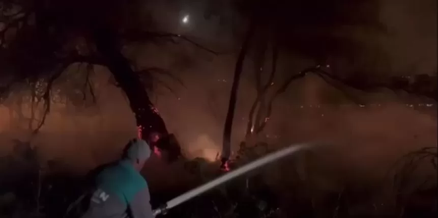 Göl kenarındaki sazlık yangını büyümeden söndürüldü. Eğirdir’e bağlı Göktaş Köyünde