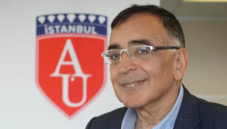 Prof. Dr. Hayri Kozanoğlu: “Türkiye, rüzgâra karşı ilerliyor”