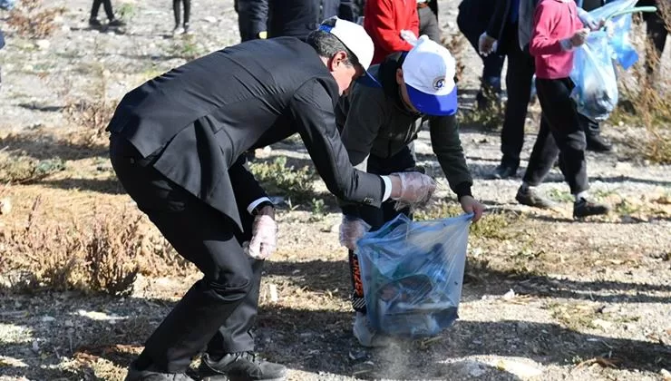 Hayatımızın vazgeçilmezi olan yaşam kaynağımız Su. İnsanoğlu ve diğer canlılar