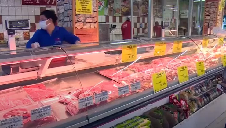 Türkiye’nin en büyük gündem maddesi, hayat pahalılığı. Öyle ki muhalefet