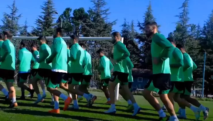 Türkiye Futbol Federasyonu 2. Lig Beyaz Grupta mücadele eden Ispartaspor,