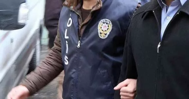 Isparta’nın Yalvaç İlçesinde Emniyet Müdürlüğü ekipleri, 2 eczaneye baskın düzenledi.