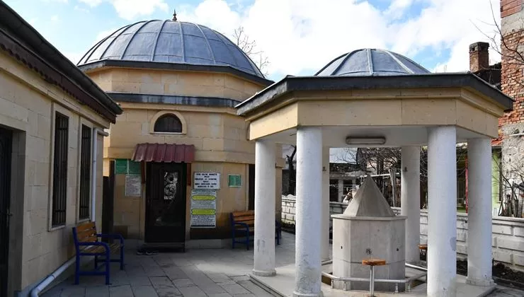 Bir dönem Fatih Sultan Mehmed’e hocalık yapan Isparta’nın yetiştirdiği önemli