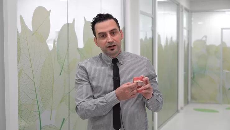 Günümüzde estetik kavramının verilen önemin artmasıyla bireylerin yüz dolayısıyla gülüş