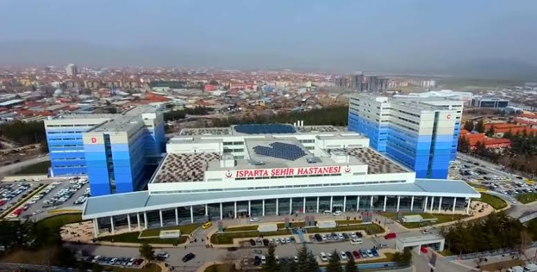 Isparta Şehir Hastanesi’nde Başhekim Yardımcılığı görevini sürdüren Mürüvvet BİÇER görevinden