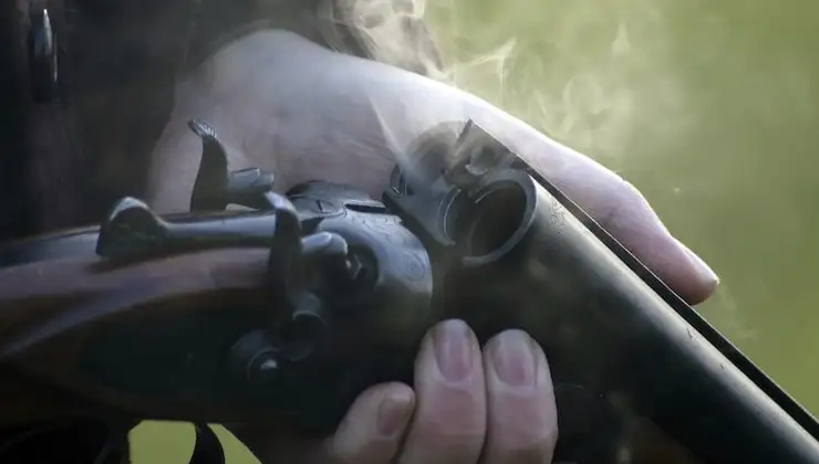 Isparta’nın Eğirdir ilçesine bağlı Sarıidris Kasabasında akşam saatlerinde silahlı kavga