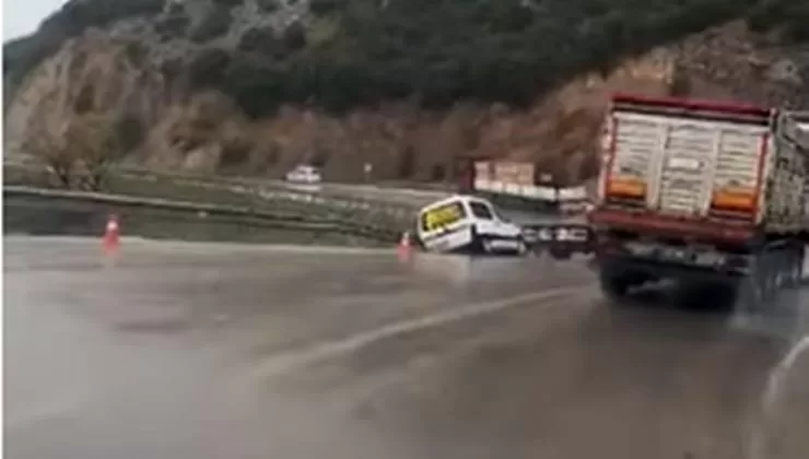 Isparta’da da sabah saatlerinden itibaren etkisini artıran sağanak yağış trafik