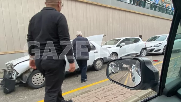 Isparta Hasan Balaman altgeçidinde, meydana gelen zincirleme trafik kazasında 6