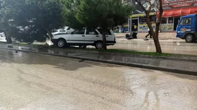 Isparta’da kayganlaşan yollarda kazalar meydana geldi. Isparta’da yağış nedeniyle kayganlaşan