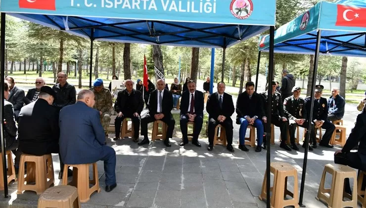 Bu vatan için gözlerini kırpmadan kahramanca can veren aziz şehitlerimiz,