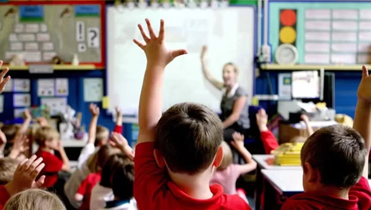 Milli Eğitim Bakanı Mahmut Özer, 16 Haziran’da okulların kapanacağını söyledi.