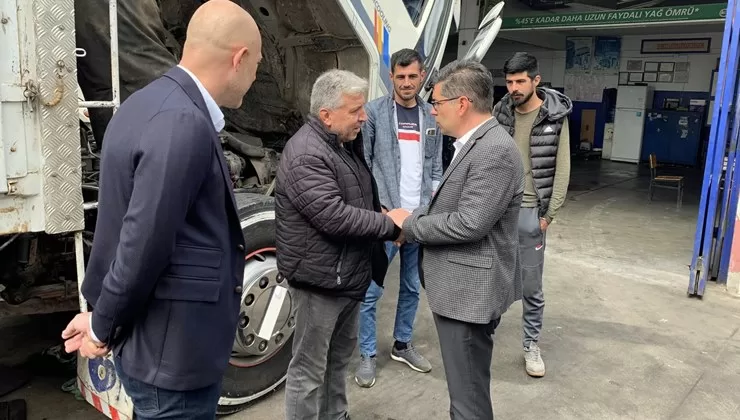 CHP Isparta Milletvekili adayı Yalım Halıcı, Petek Sanayi esnafıyla bir