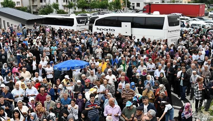 sparta il genelinde Diyanet İşleri Başkanlığı organizasyonu ile hac görevini