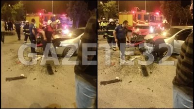 Isparta’da Gülistan Polis Karakolu önünde bulunan dört yolda iki otomobil