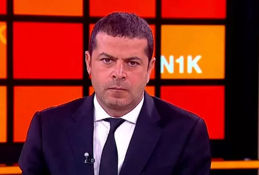 Cüneyt Özdemir’den Kılıçdaroğlu için: ‘Ölene kadar o koltuktan kalkmaz!’ CHP lideri Kemal Kılıçdaroğlu, partisinde süregelen ‘değişim’ ve ‘istifa’ tartışmalarına