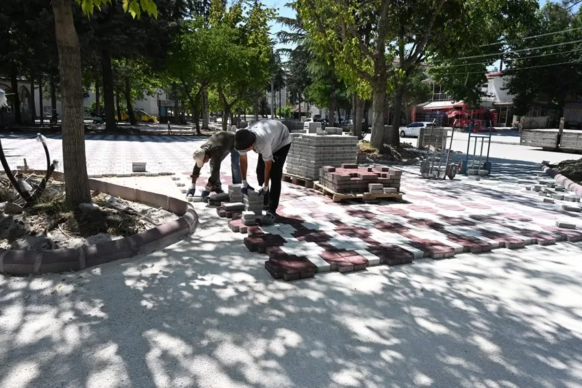 Anadolu Mahallesi Camisinin çevresi güzelleşiyor