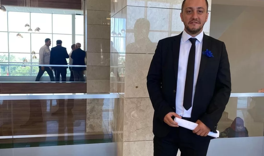 Av. Birtan Özgün Takmaz adaylığını açıkladı AV. BİRTAN ÖZGÜN TAKMAZ, AĞUSTOS AYINDA YAPILMASI PLANLANAN CUMHURİYET HALK