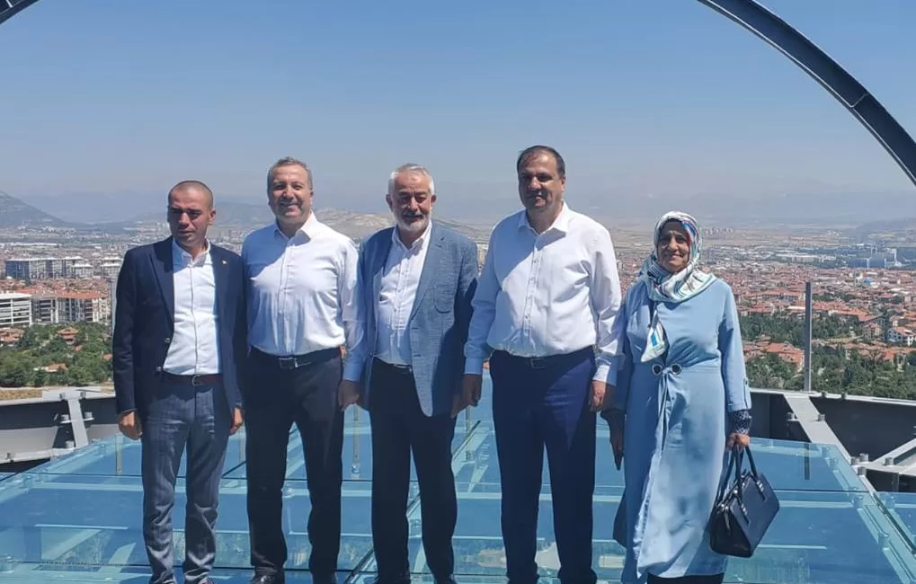 AK Parti Isparta Milletvekilleri Mehmet Uğur Gökgöz, Osman Zabun, Belediye