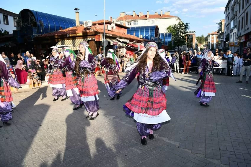 Yalvaç ilçesinde 20.si düzenlenen Psidia Antiokheia Kültür Turizm ve Sanat