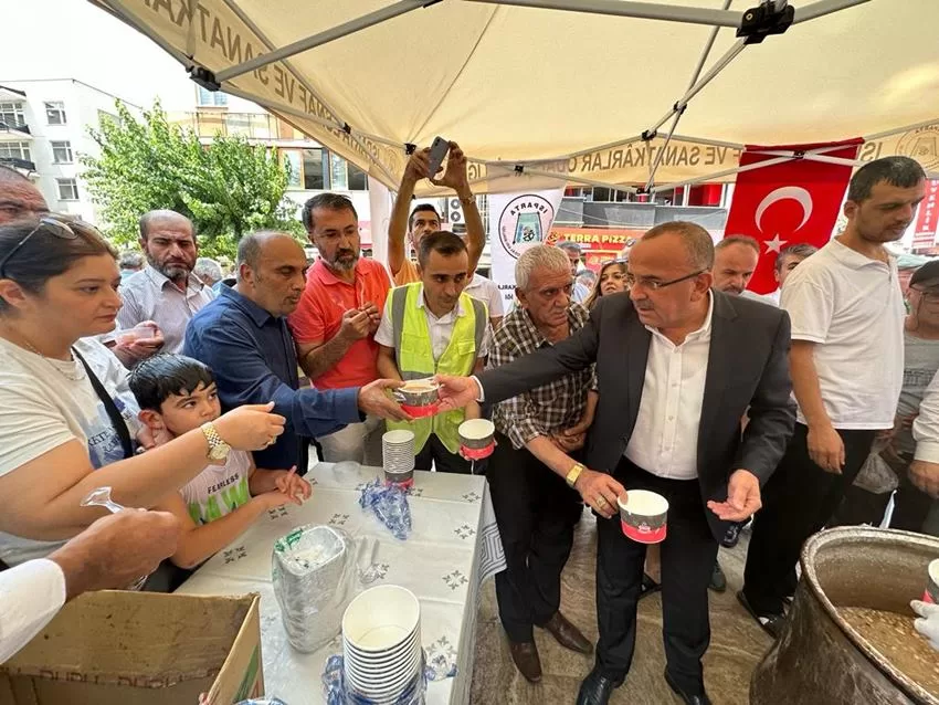 Isparta Esnaf ve Sanatkarlar Odaları Birliği’nce Cuma Namazı sonrası Kaymakkapı