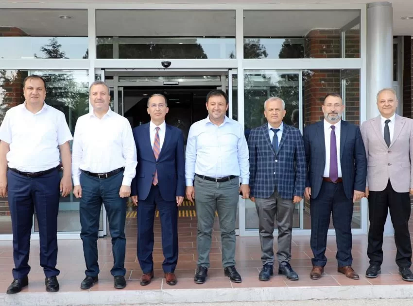 AK Parti Isparta Milletvekilleri Mehmet Uğur Gökgöz ve Osman Zabun