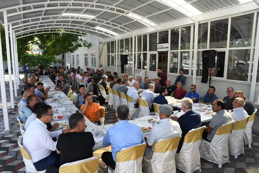 Başkan Başdeğirmen, Gül Küçük Sanayi Sitesi esnafının taleplerini dinledi