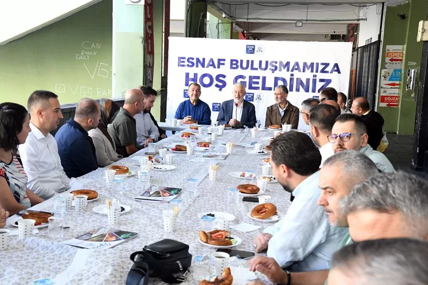 Isparta Belediye Başkanı Şükrü Başdeğirmen, esnaf buluşmalarını sürdürüyor. Başkan Başdeğirmen