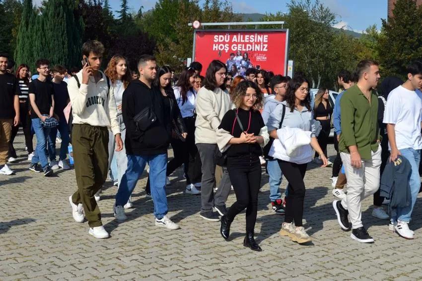 Süleyman Demirel Üniversitesi (SDÜ) ailesine bu yıl katılan öğrencilere yönelik