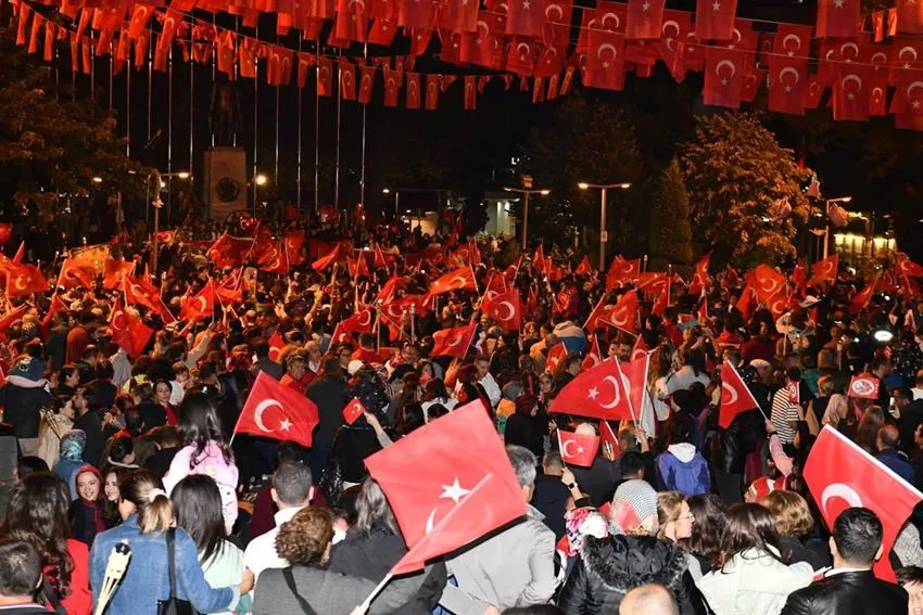 Cumhuriyetimizin 100. kuruluş yıl dönümü gündüz programlarında coşkulu bir şekilde