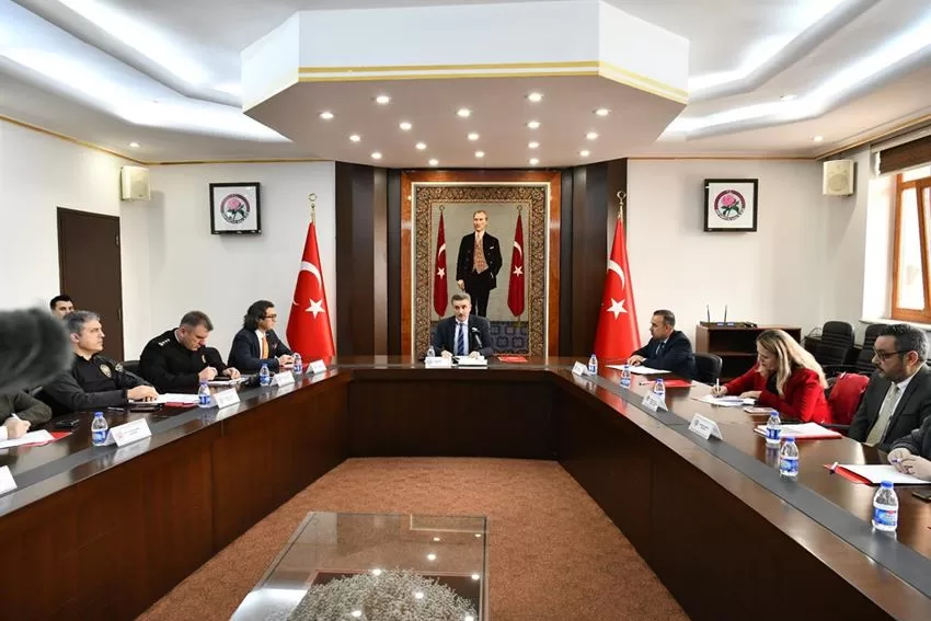 Kadınlara ve aile fertlerine yönelik şiddetle mücadeleyle ilgili yürütülen faaliyetleri