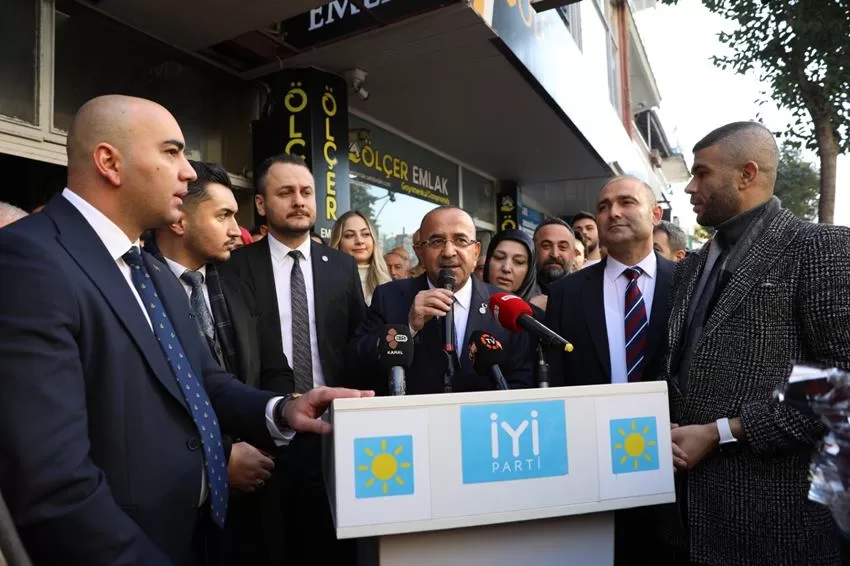 Esnaf ve Sanatkarlar Odaları Birliği Başkanlığından aday adaylığı dolayısıyla istifa