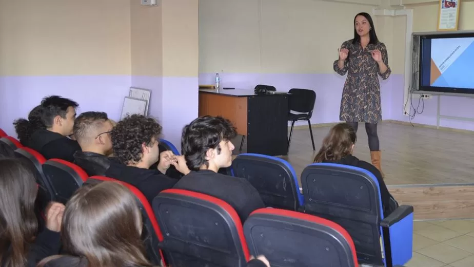 Süleyman Demirel Üniversitesi (SDÜ) “Akran Zorbalığının Dijital Yüzü: Siber Zorbalık”